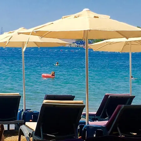 Almera Beachfront Apartmant Appartement Bitez